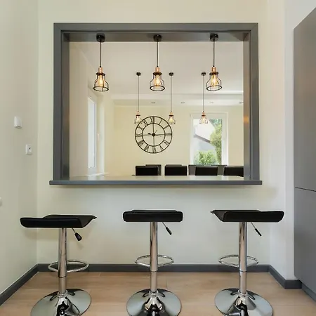 Family House Viking - Garden, Playground & Grill By Renters