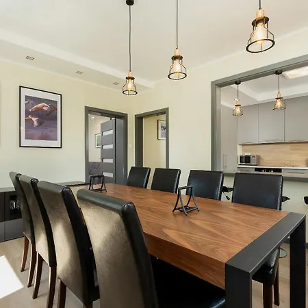 Family House Viking - Garden, Playground & Grill By Renters *