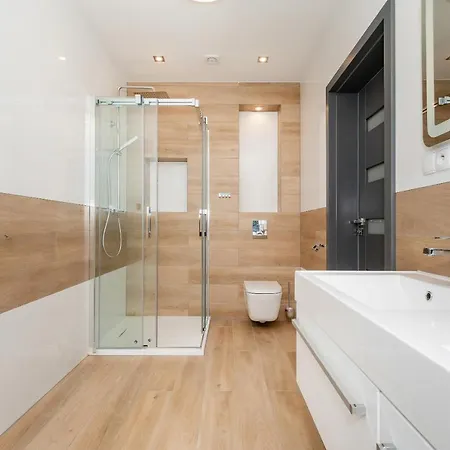 Family House Viking - Garden, Playground & Grill By Renters Сasa de vacaciones