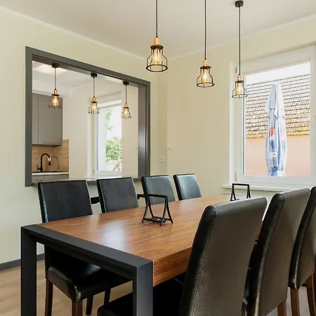 Family House Viking - Garden, Playground & Grill By Renters